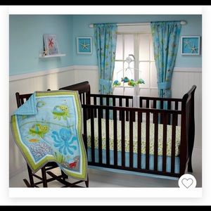 Crib set